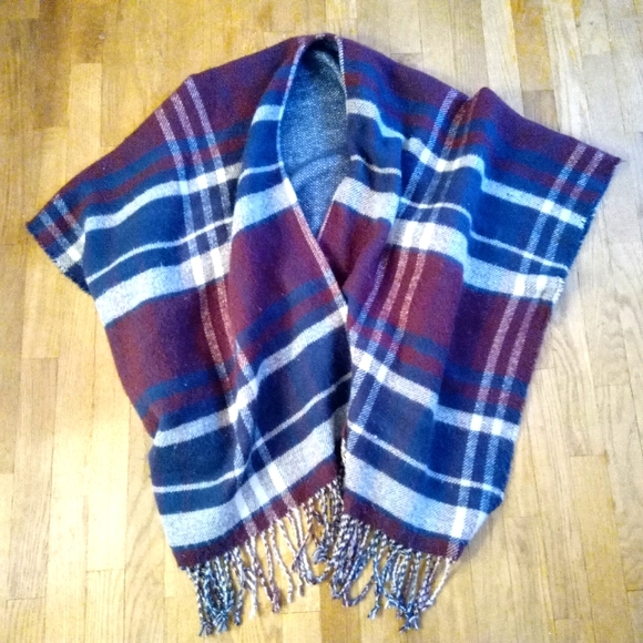 PONCHO - Plaid Soft Blanket Poncho in Red, White, and Blue with Tassles - Picture 2 of 9